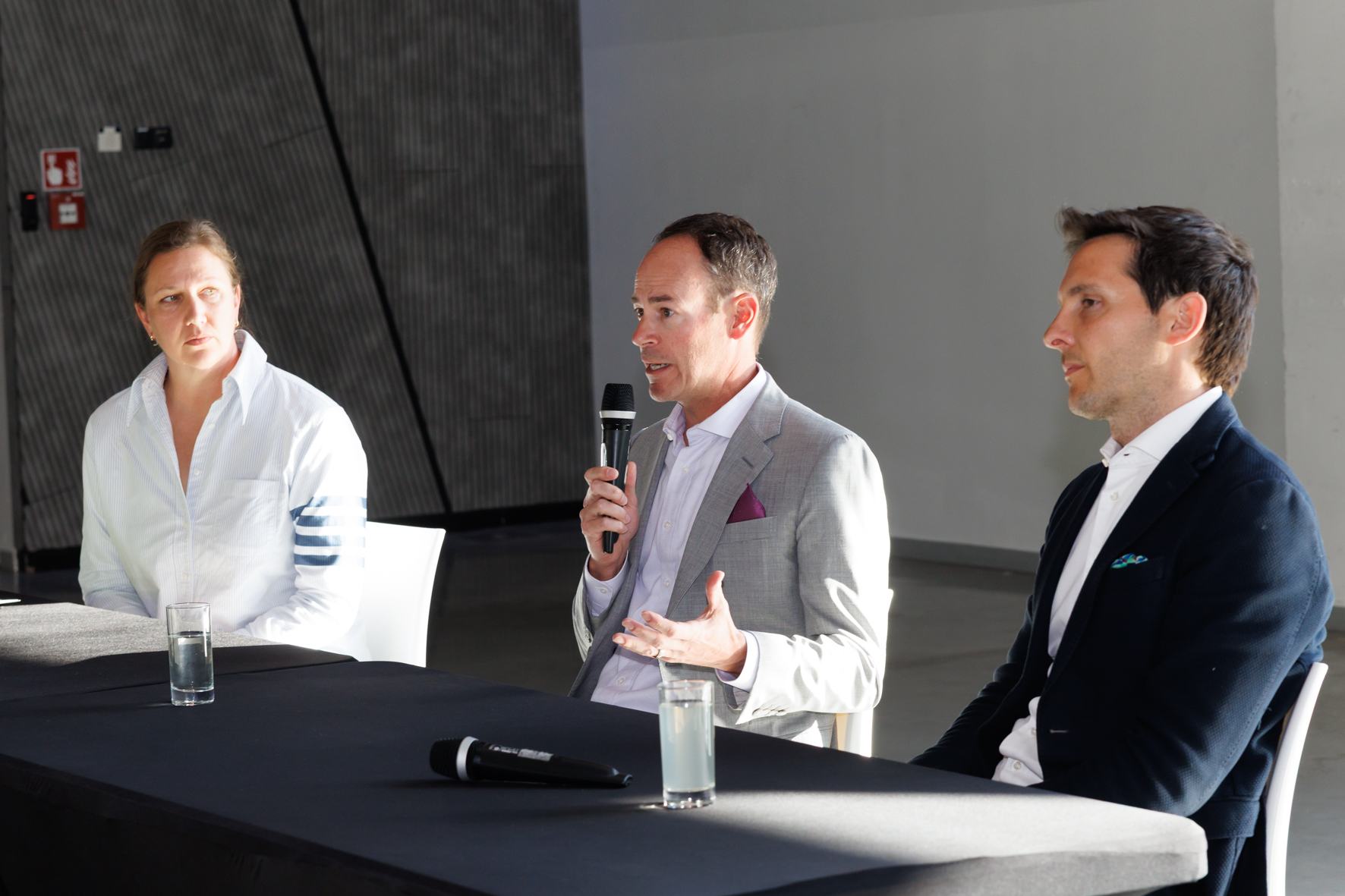 A candid discussion with Chelsea Thomas and Radosław Dobrołęcki on regulatory friction, market entry, and global expansion.